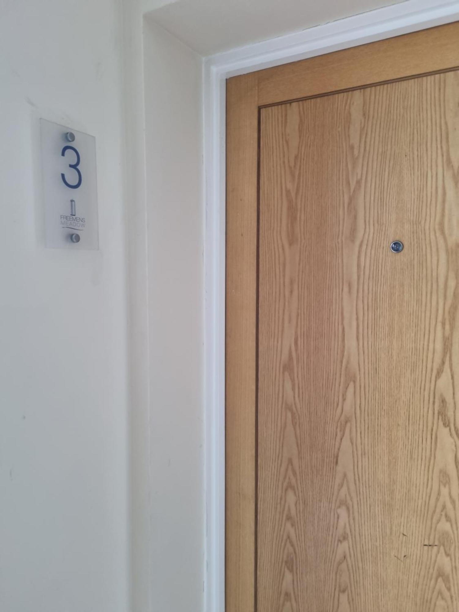 Deluxe Apartment Sleeps Up To 6 Лестър Екстериор снимка